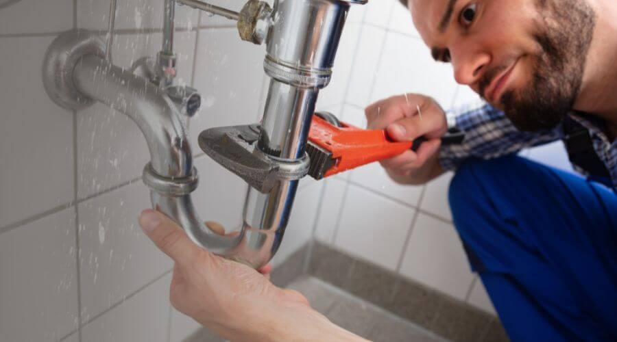 Expert burst pipe repair services in Stevensville, VA
